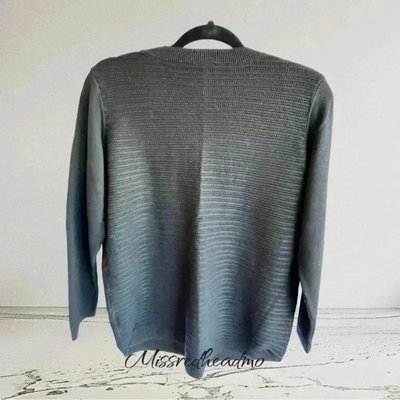 Hilary Radley Sweater - Medium - Picture 3 of 3